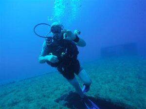 Become a Divemaster